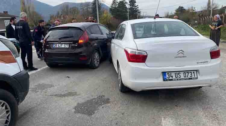 BEŞEVLER KÖYÜNDE TRAFİK KAZASI