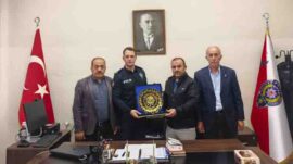 GÖLPAZARI MUHTARLARI EFSANE KOMİSERİ UNUTMADI